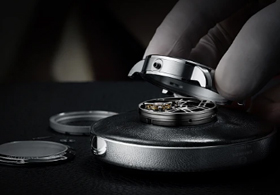 南京卡地亚手表抛光翻新服务-全表超声波清洗+外观美容